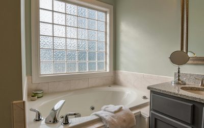 How You Can Create Luxury With a Small Bathroom!